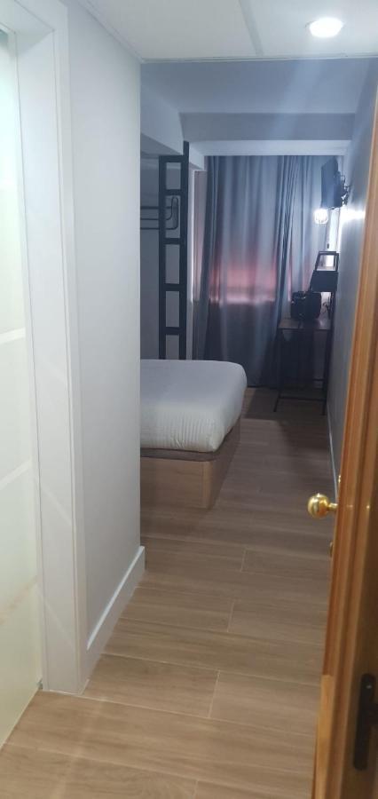 Hostal Fronton Alcobendas Eksteriør billede