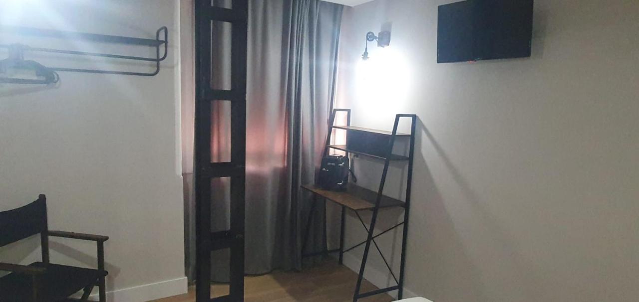 Hostal Fronton Alcobendas Eksteriør billede
