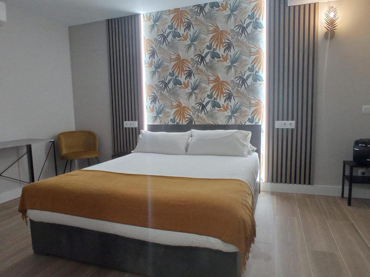 Hostal Fronton Alcobendas Eksteriør billede