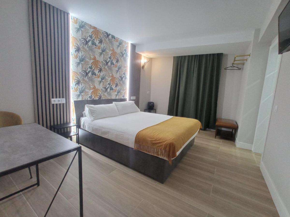 Hostal Fronton Alcobendas Eksteriør billede
