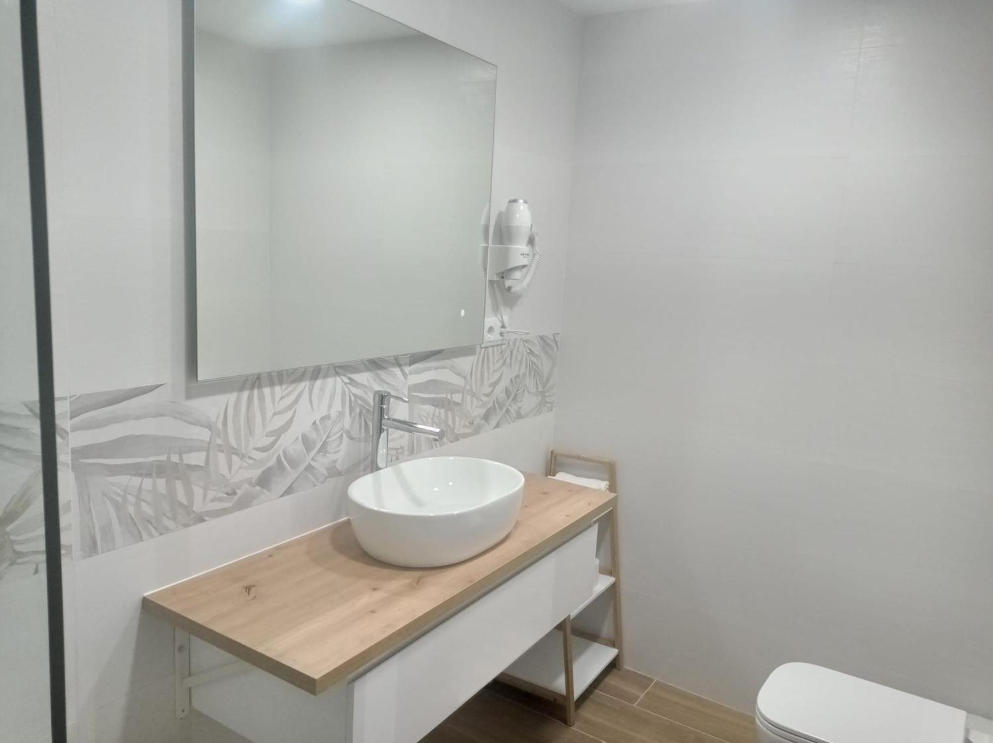 Hostal Fronton Alcobendas Eksteriør billede