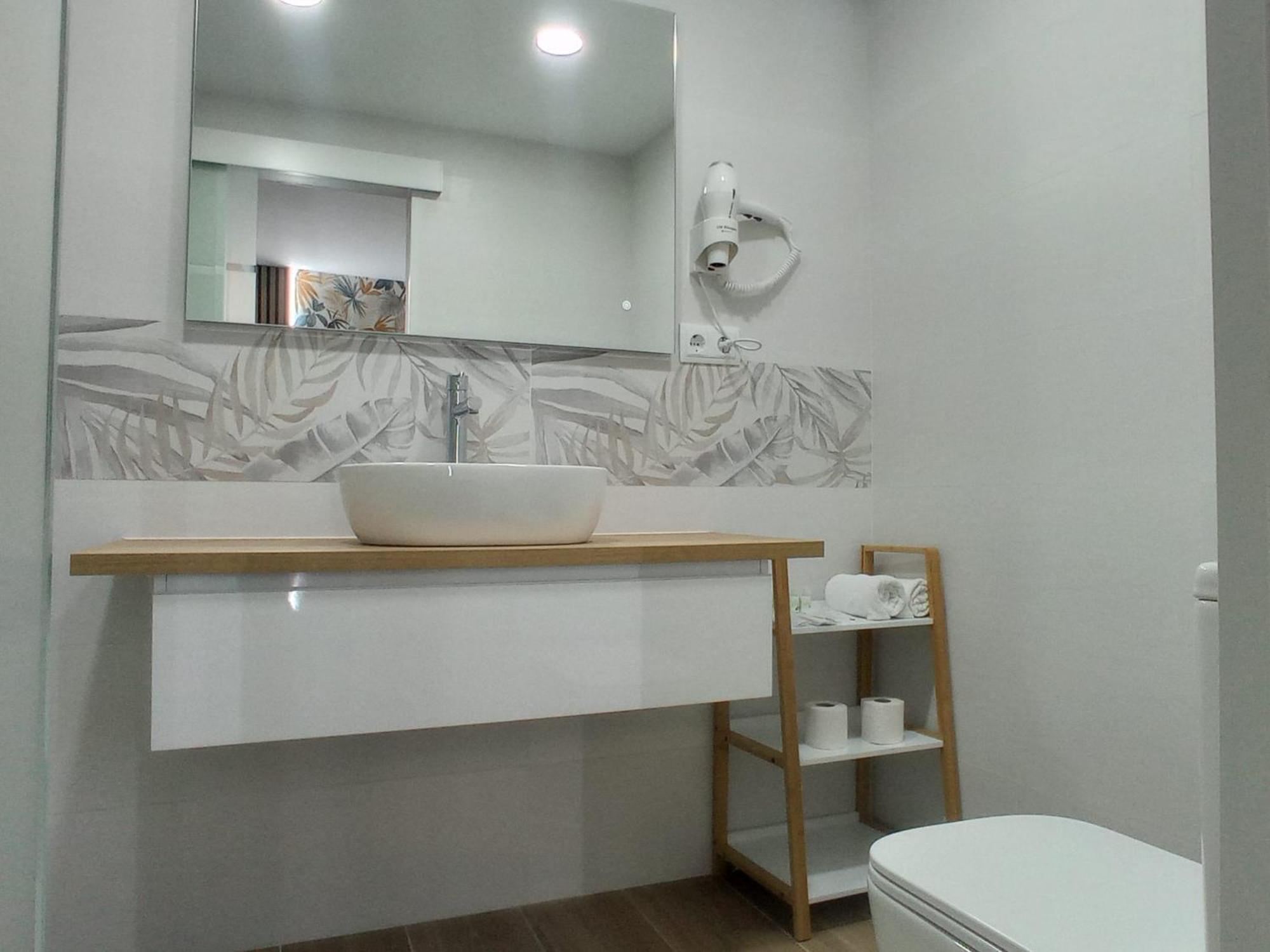 Hostal Fronton Alcobendas Eksteriør billede