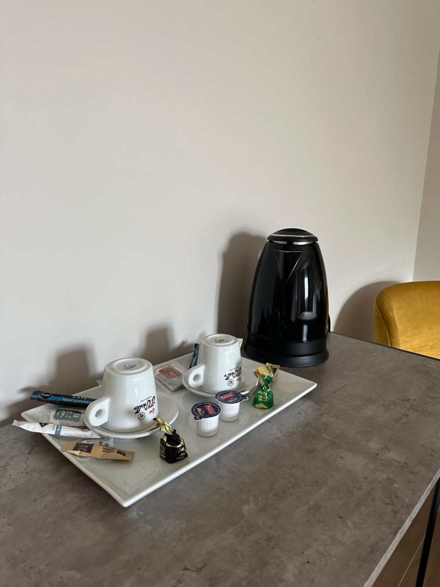 Hostal Fronton Alcobendas Eksteriør billede