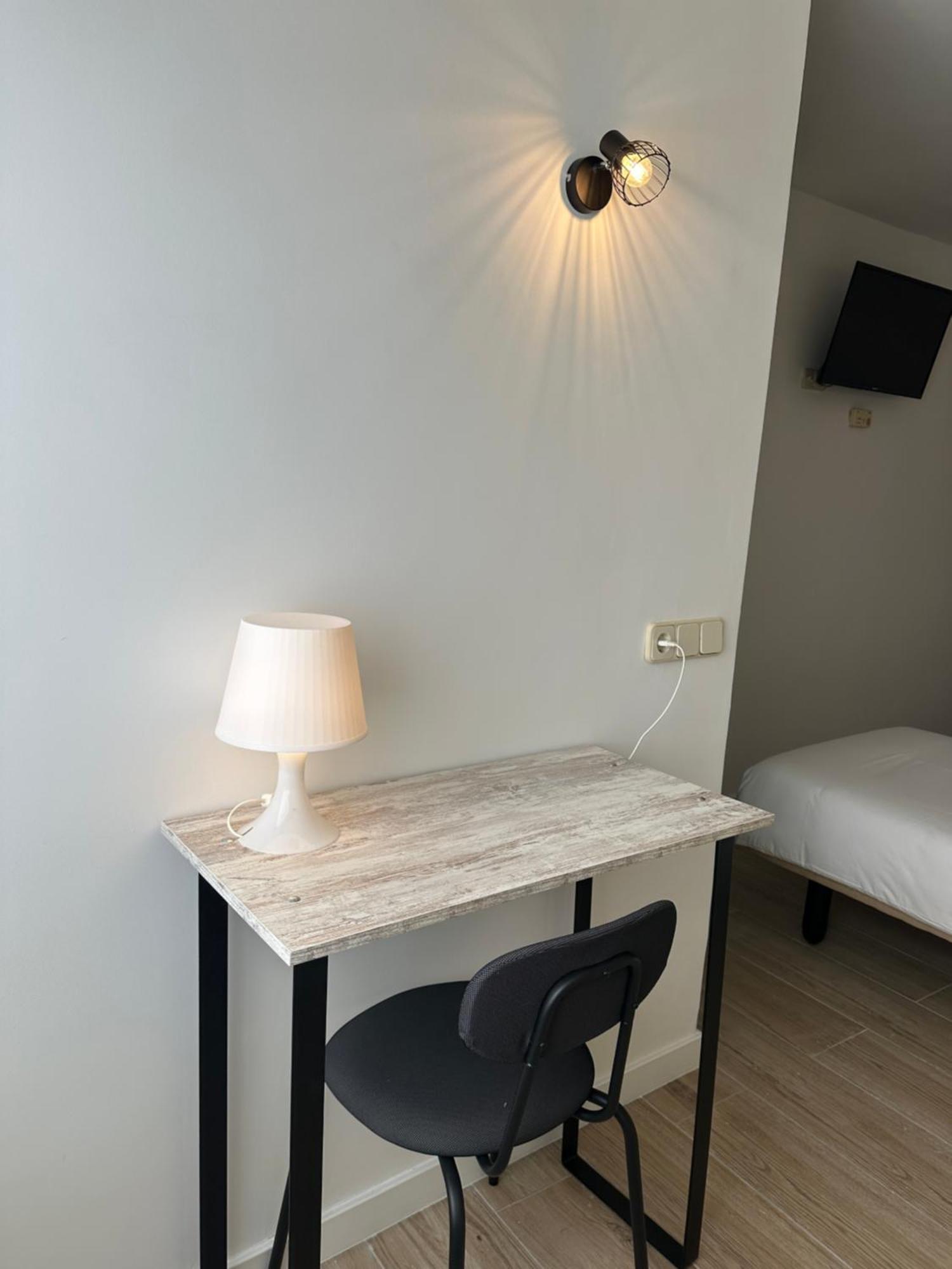 Hostal Fronton Alcobendas Eksteriør billede