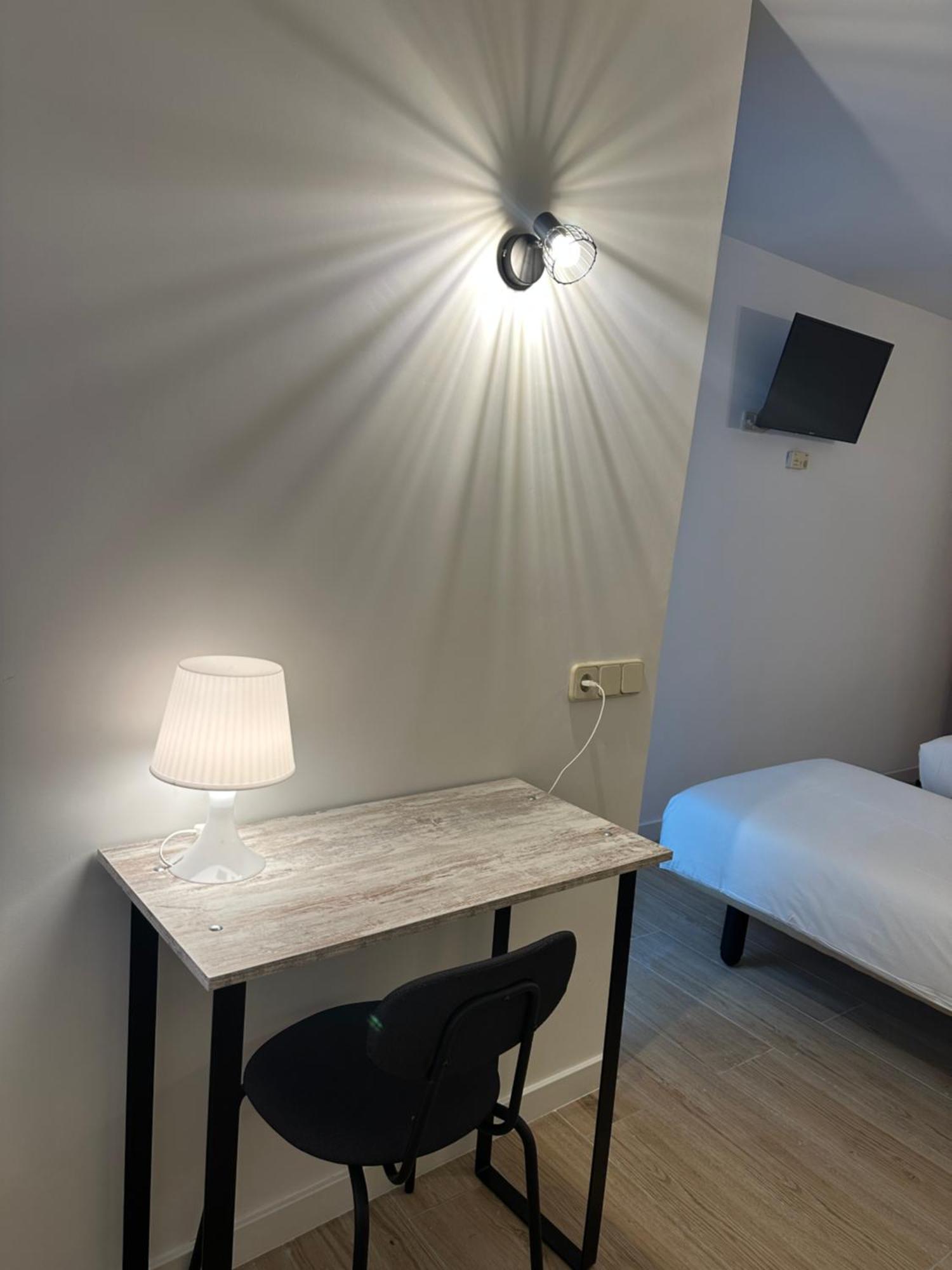Hostal Fronton Alcobendas Eksteriør billede