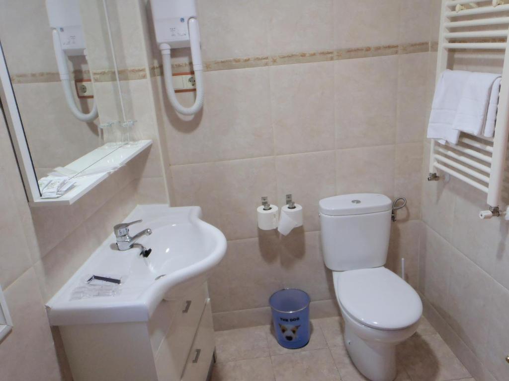 Hostal Fronton Alcobendas Eksteriør billede